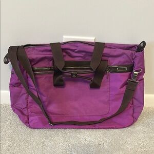 AceGene Purple Tote with shoulder strap in Great preloved Condition